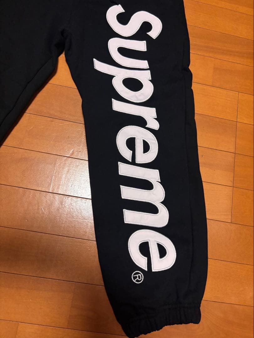 Supreme ブラック ジョガーパンツ Sサイズ 24時間以内に発送！