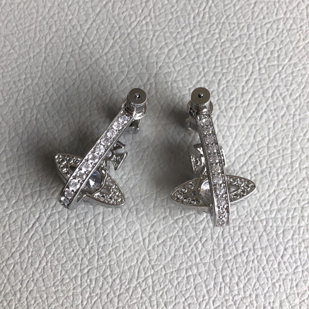 AIRELLAオーブピアス　ヴィヴィアンウエストウッド