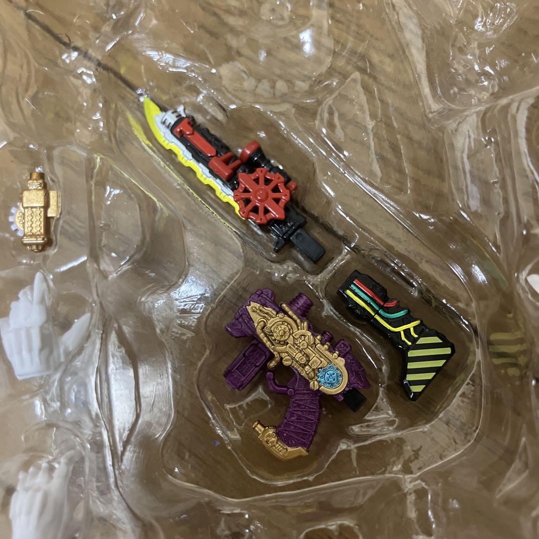 フィギュアーツ　仮面ライダー　ローグ　ビルド　クローズ　グリス　ガヴ