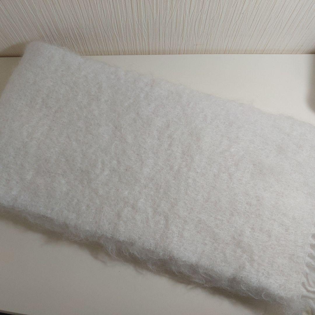 ロエベ モヘア マフラー アナグラムレザーパッチ ホワイト F655254X01 ロエベ モヘア マフラー アナグラムレザーパッチ ホワイト F655254X01