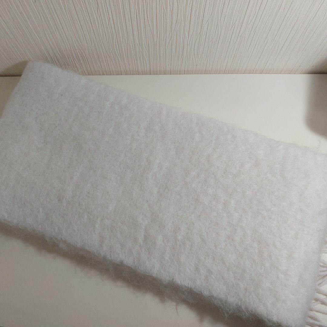 ロエベ モヘア マフラー アナグラムレザーパッチ ホワイト F655254X01 ロエベ モヘア マフラー アナグラムレザーパッチ ホワイト F655254X01