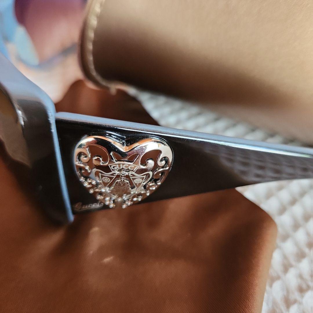 GUCCI 　ハート装飾 　ブルーサングラス　ケース付き GUCCI ハート装飾 ブルーサングラス ケース付き - メルカリ