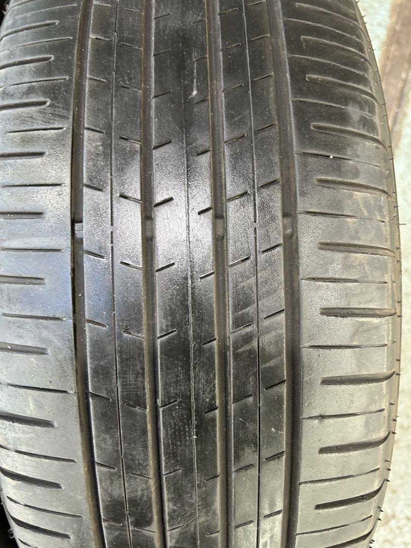 235/60R18 夏タイヤ　2本セット①