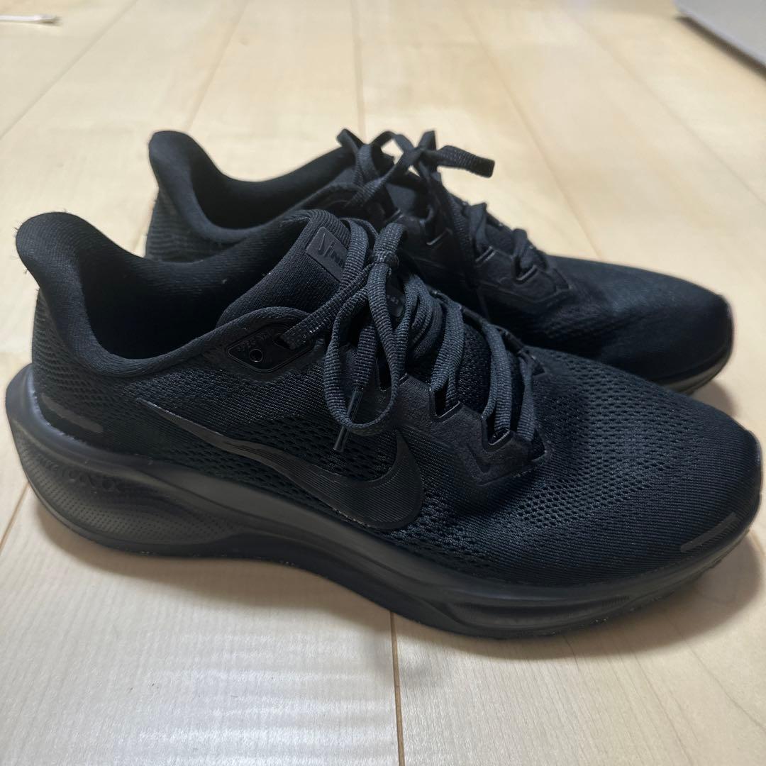 ランニングシューズ