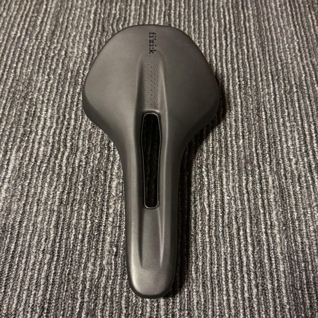 fi'zi:k フィジーク ANTARES R1 140mm カーボンレール