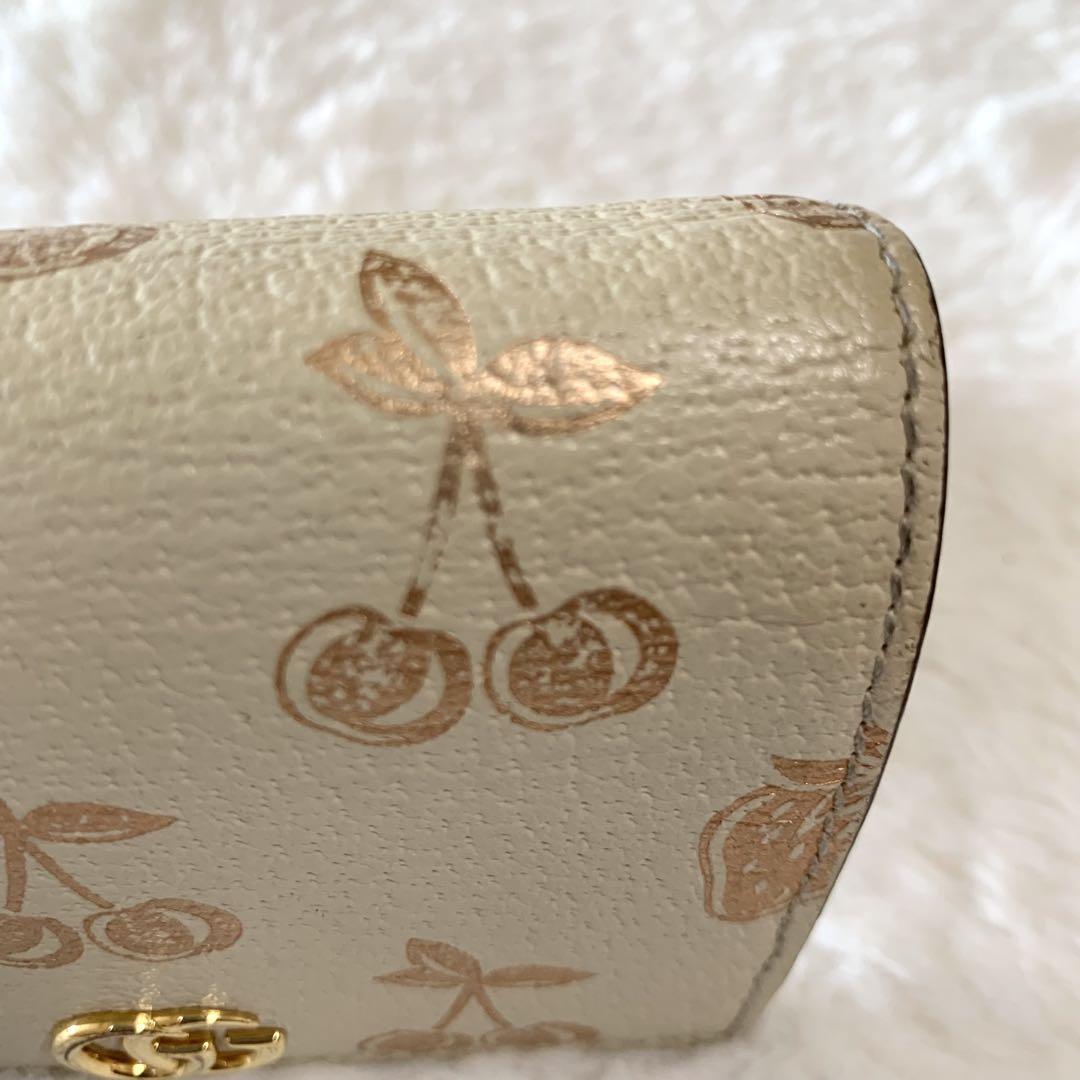 GUCCI グッチ GGマーモント 折財布 イチゴ チェリー