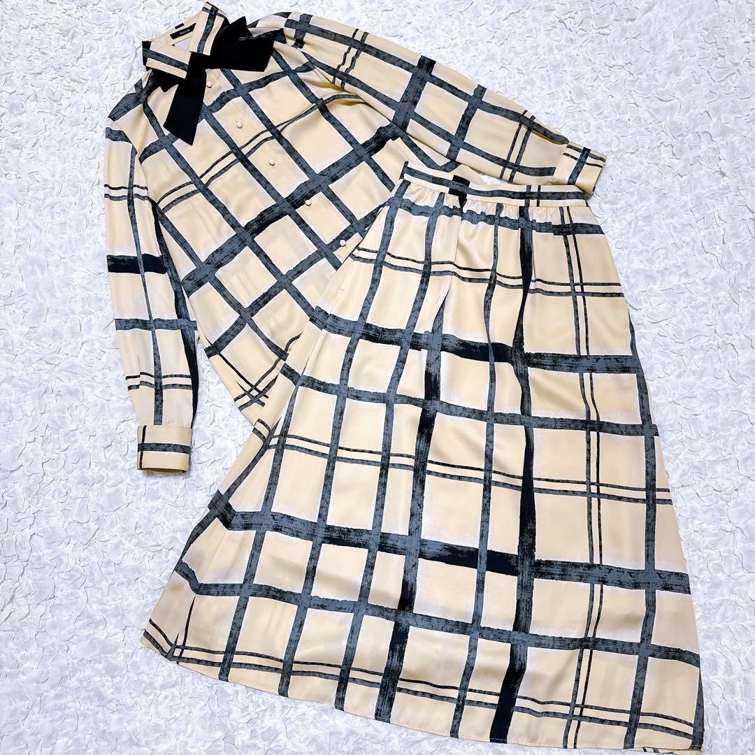 美品アルアバイル シェーディングチェック　ブラウス　スカート　セットアップ