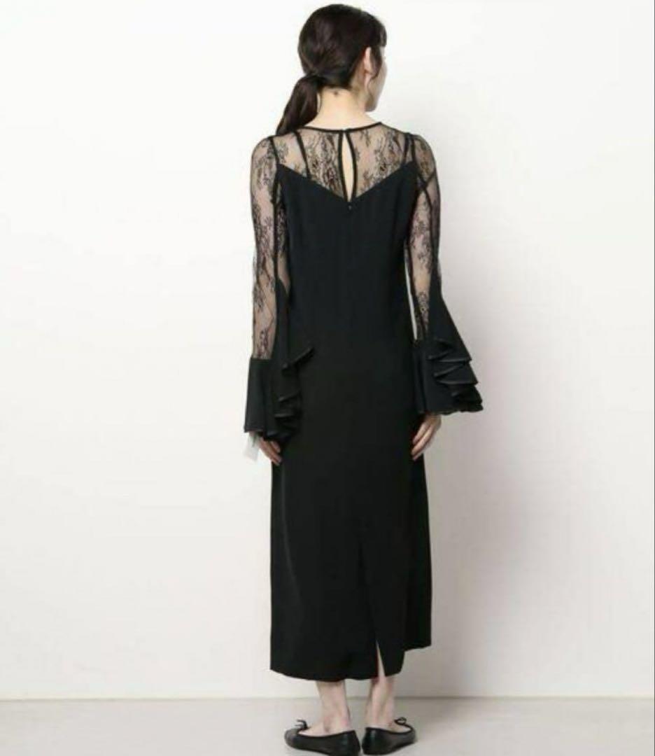LILY BROWN ラッフルカフスワンピース ブラック