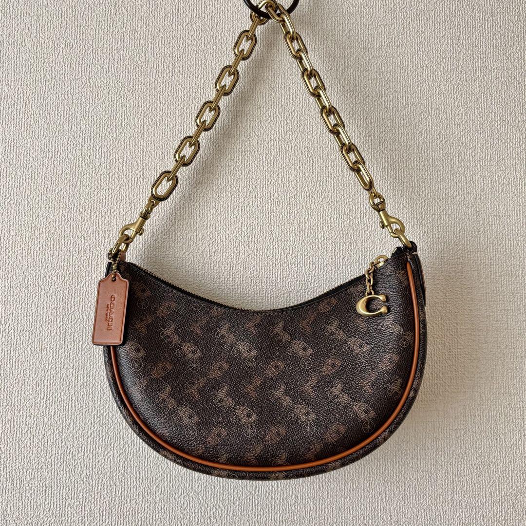 ☀ COACH