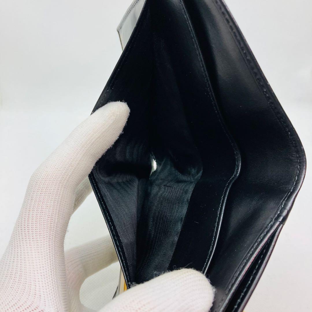 オールド GUCCI ブラックレザー 二つ折り財布シェリーライン黒 506