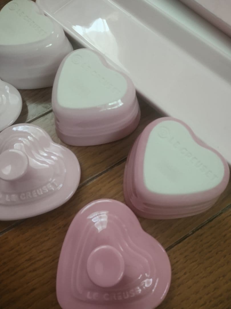 ピンクLE CREUSET
