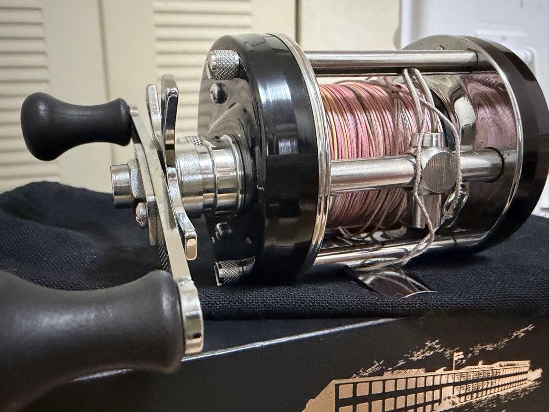 アブガルシア6500CSロケット ファクトリーチューンBLACK 雷魚バス 怪魚