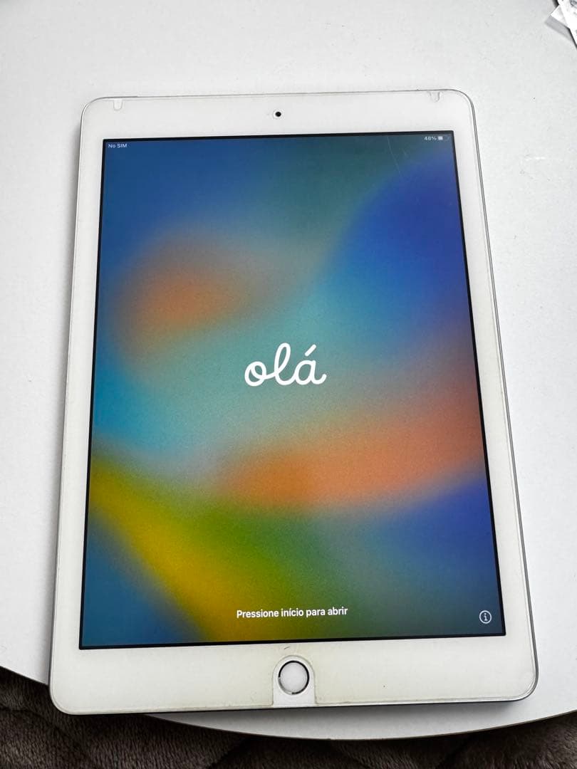 【ソフトバンク】iPad 第5世代　32GB シルバー