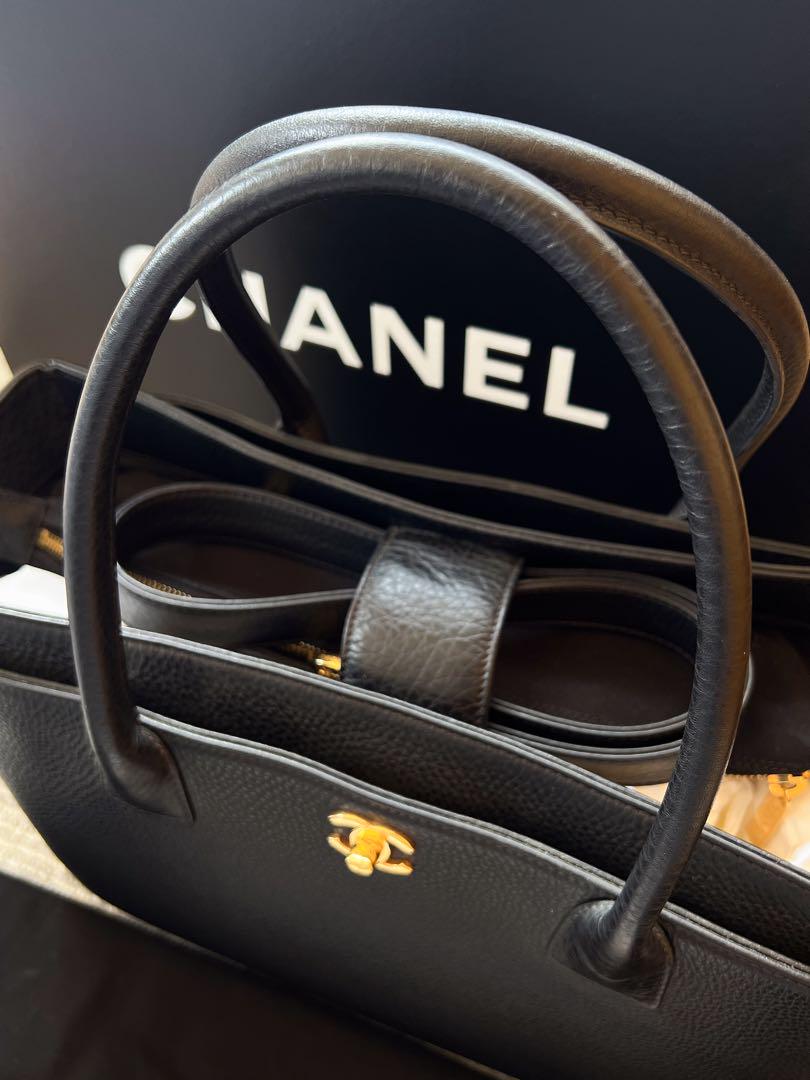 ★美品★CHANEL/シャネル・エグゼクティブトート・ラージサイズ　ゴールド金具 CHANEL エグゼクティブトート ラージサイズ ゴールド金具 美品