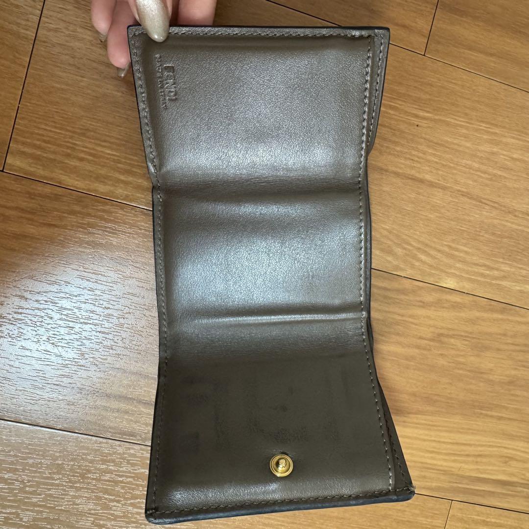 人気デザイン早い者勝ち‼️】FENDI 三つ折り財布 ブラック