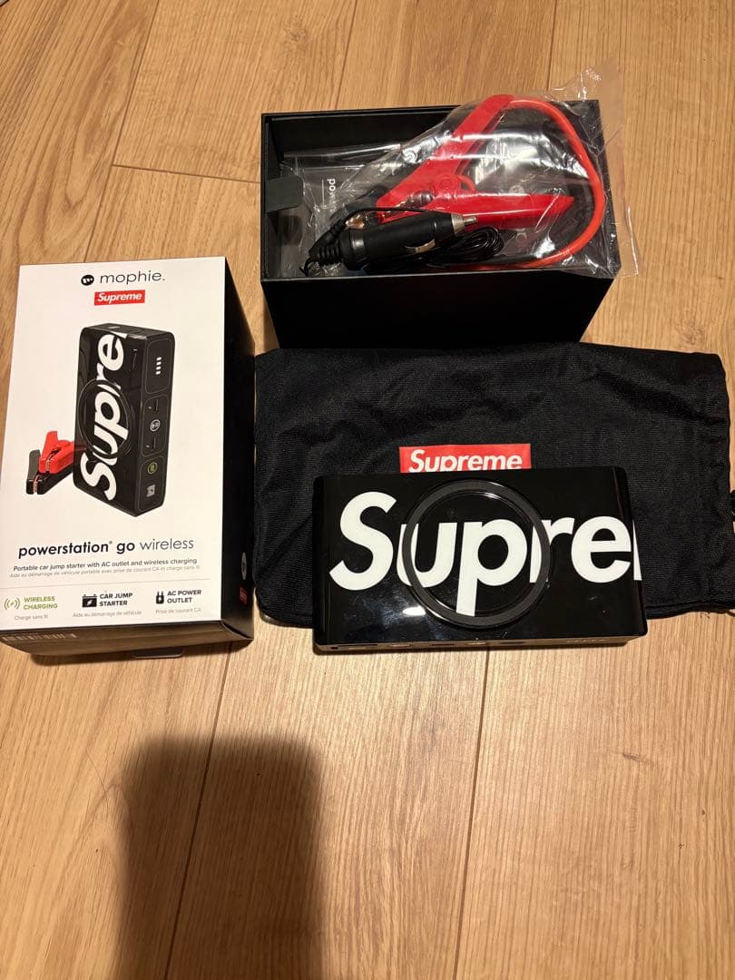 supreme mophie ワイヤレス パワーステーション バッテリーSUPREME
