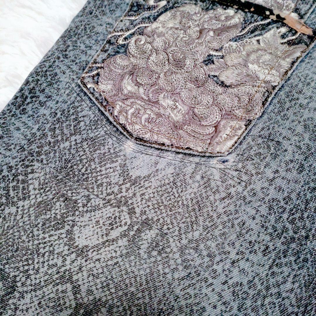 絡繰魂 デニム ジーンズ 刺繍ロゴ 鯉 龍 牡丹 刺繍 パイソン 32 総柄