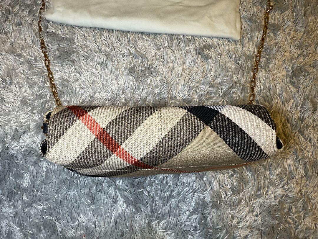 新作‼️ BURBERRY 8103697スニップ チェーン ショルダーバッグ 新作‼️ BURBERRY 8103697スニップ チェーン ショルダーバッグ