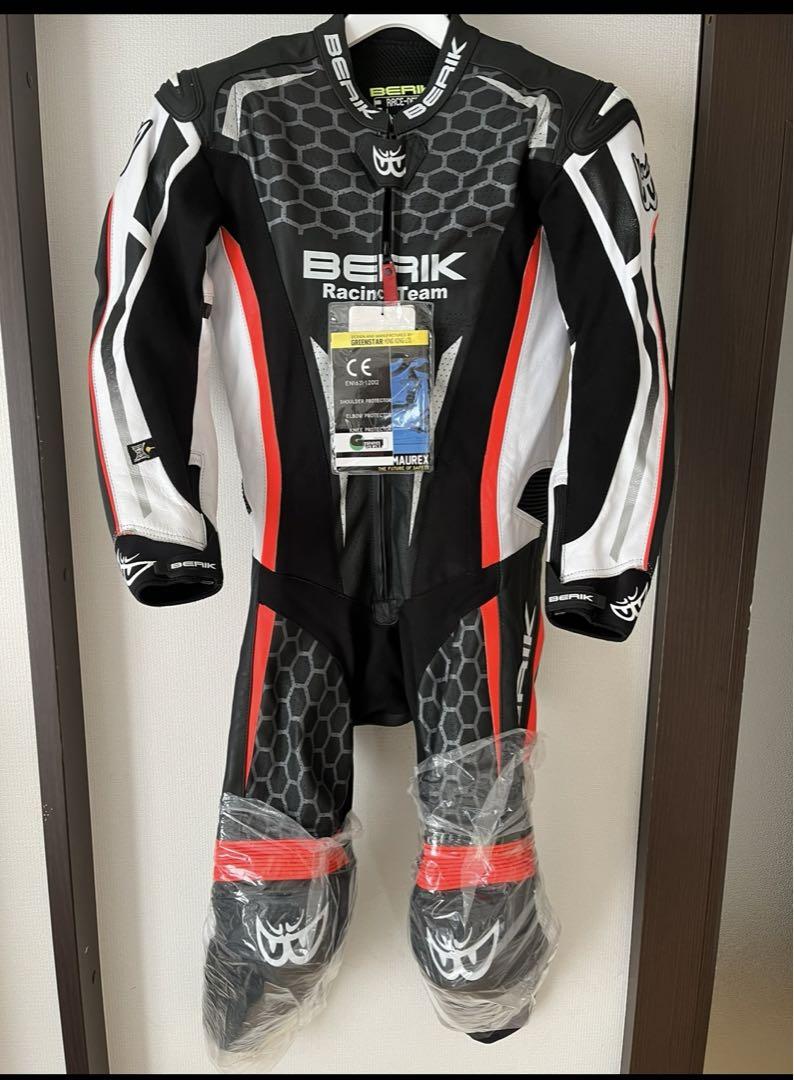 ベリック　レーシングスーツ　革ツナギ　新品未使用　MFJ公認新規格　サイズ　54