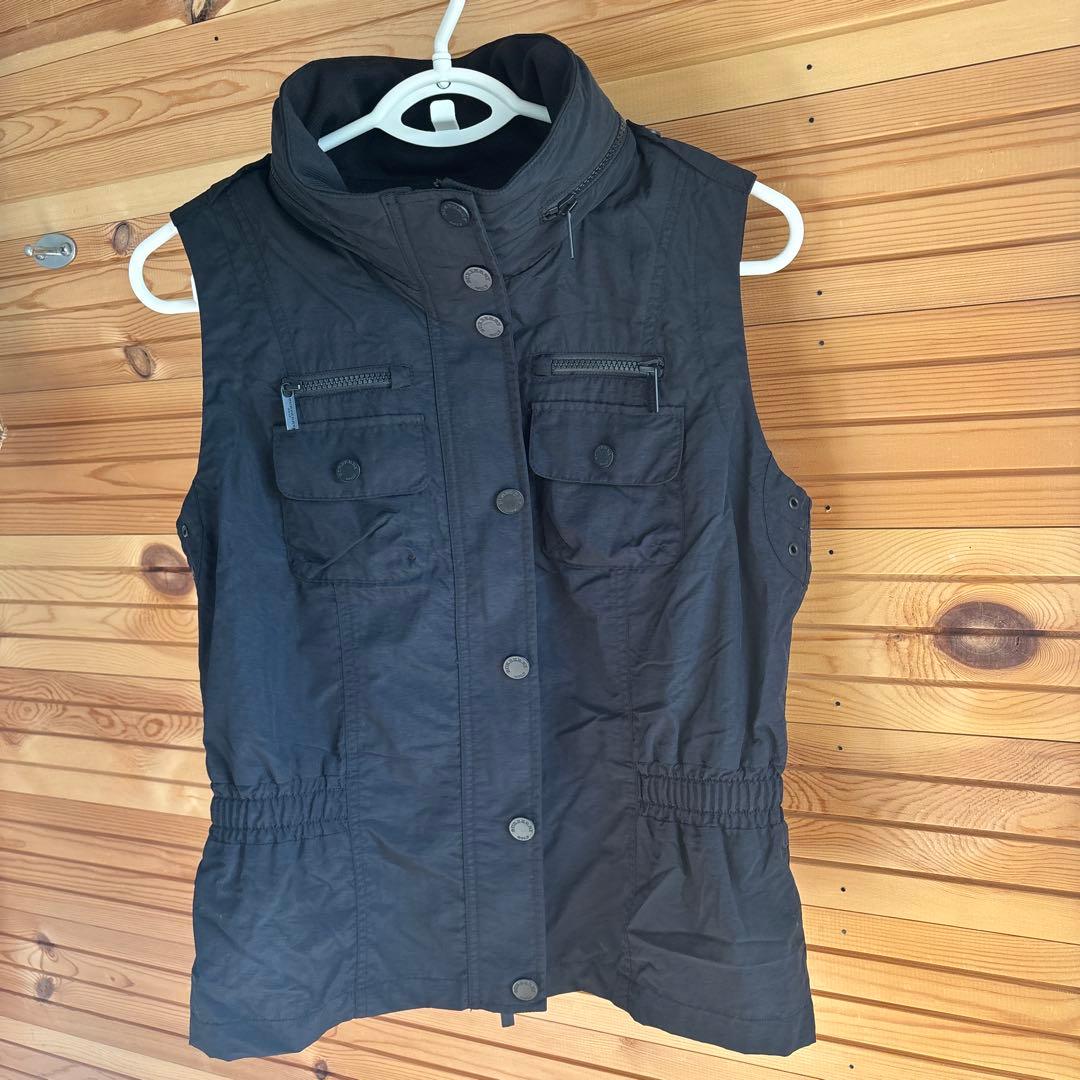 BURBERRY GOLF ベスト フード付き　黒