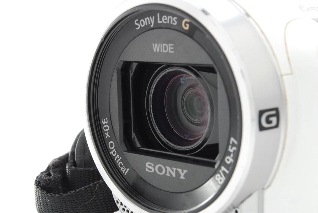 ✨極美品✨ソニー HDR-PJ675❤️感動の瞬間を大画面でシェアしよう! ✨極美品✨ソニー HDR-PJ675❤️感動の瞬間を大画面でシェアしよう!