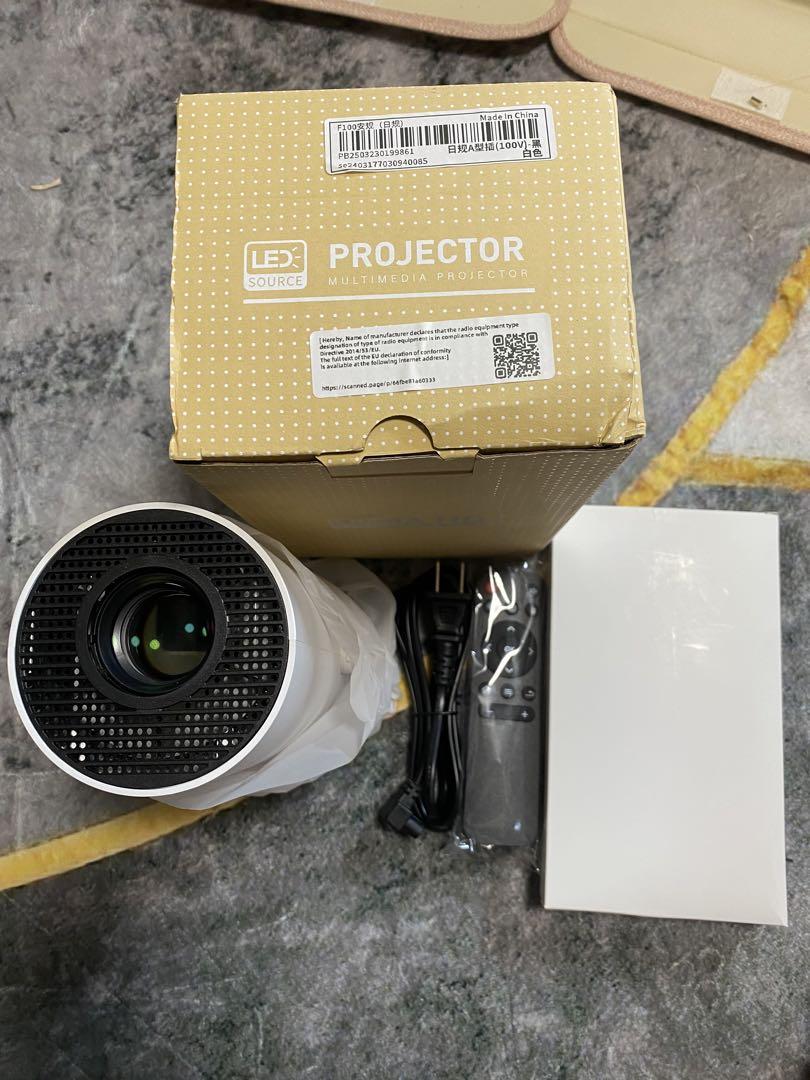 MULTIMEDIA PROJECTOR ULTRA HD 本体