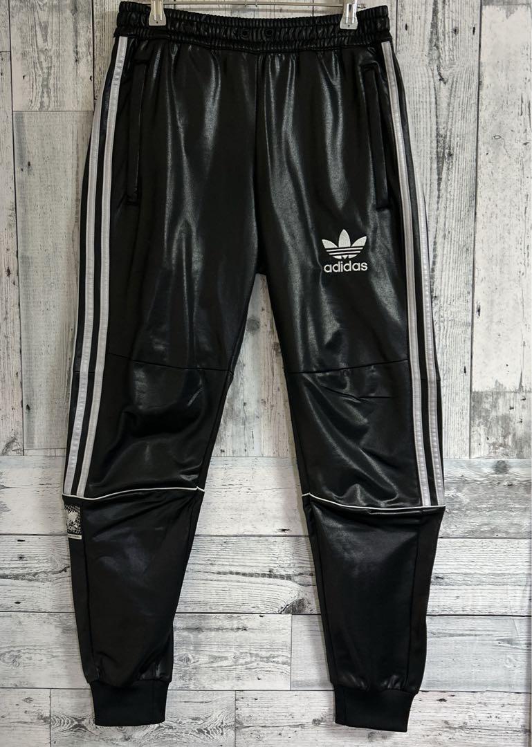 【美品】ADIDAS 希少モデルCHILE20 トラックパンツ Mサイズ