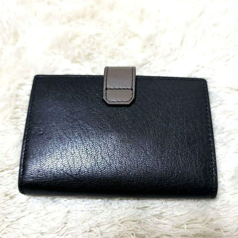 S*i様 美品 ジバンシー GIVENCHY レザー 金具ロゴ 二つ折り ミニ財