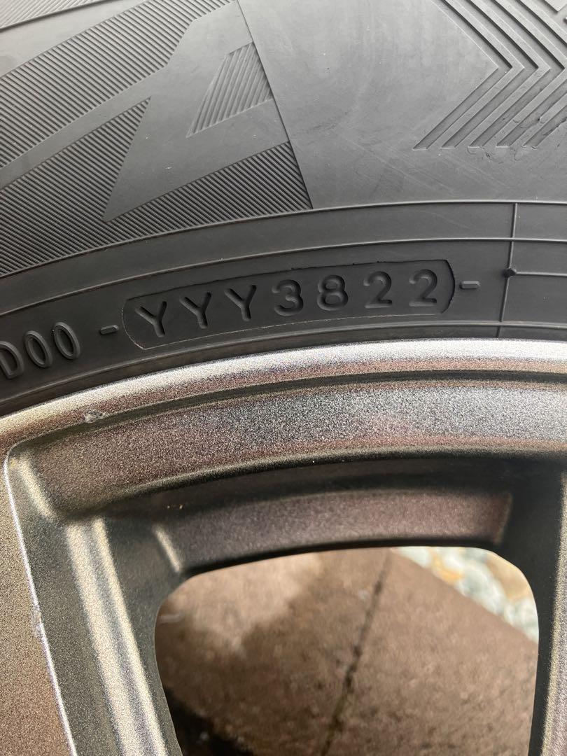 YOKOHAMA 225/55R18 スタッドレスタイヤセット18インチ