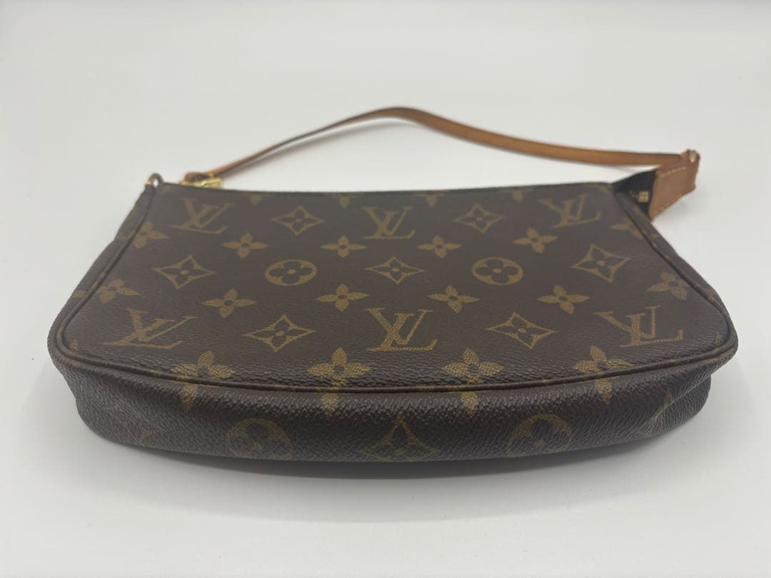Vuitton モノグラム