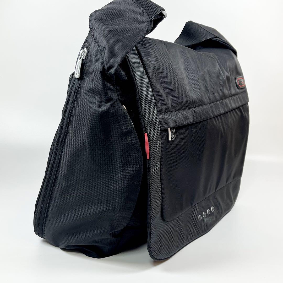 TUMI メッセンジャーバッグ トゥミ T-TECH PC収納 拡張可能
