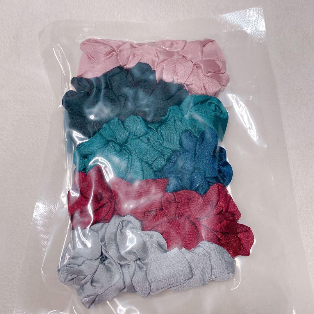 ヘアゴム シルク シュシュ 大人 シンプル アクセサリー 痛まない 5色入り