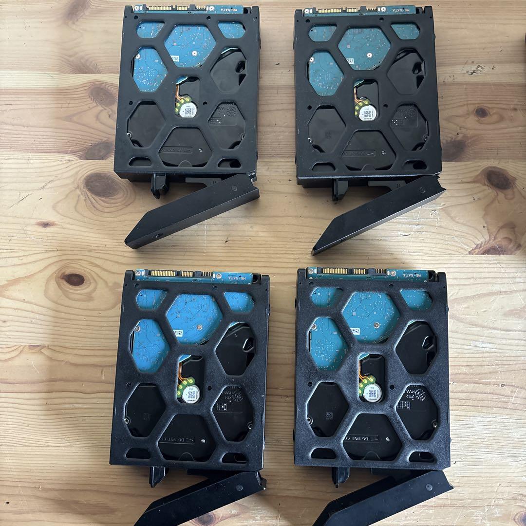Synology シノロジー DS920+＆HDD TOSHIBA 10TB Synology シノロジー DS920+＆HDD TOSHIBA 10TB