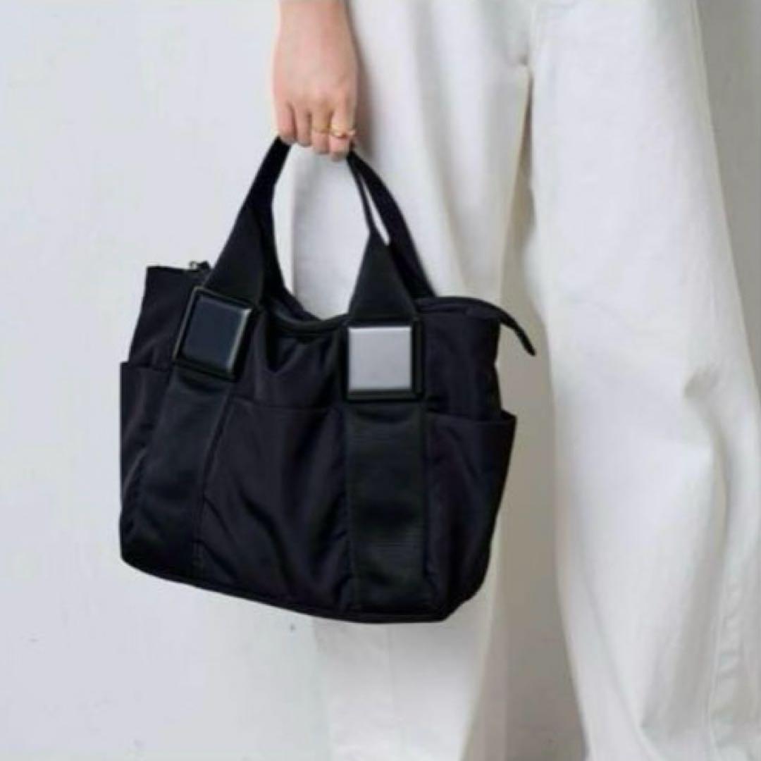 【美品】PAPILLONNER スクエア樹脂パーツトートバッグ M 黒