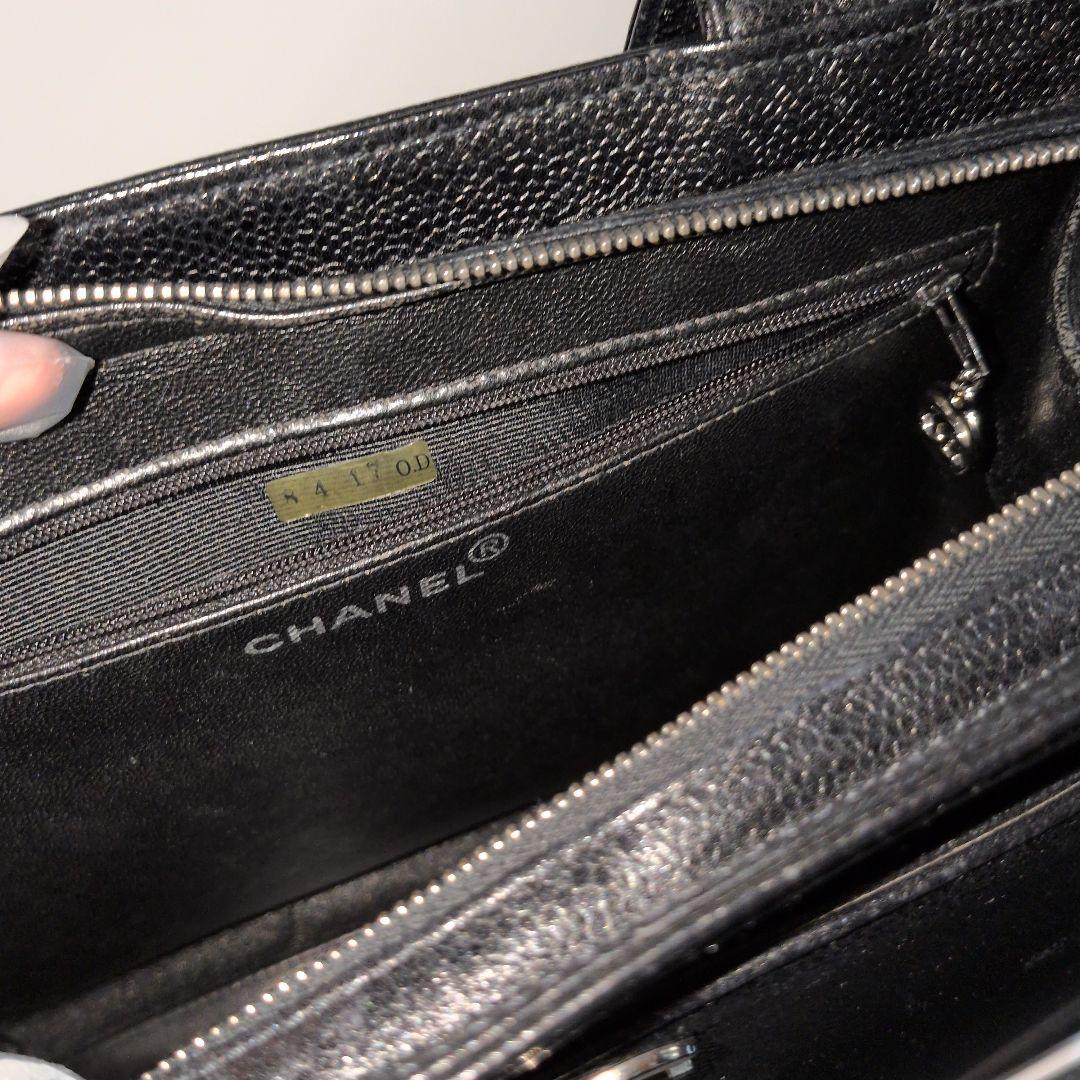 CHANEL ブラックレザー トートバッグ（袋付き）
