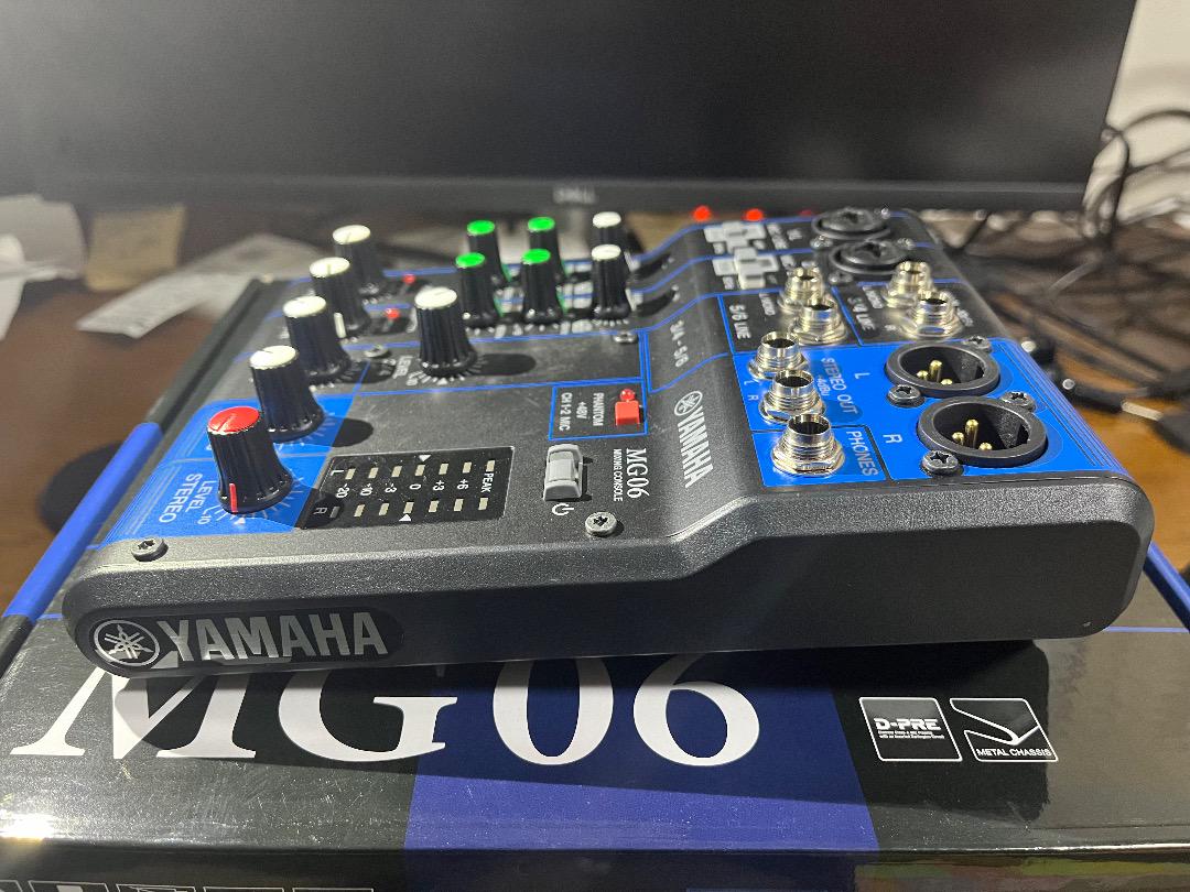 YAMAHA　MG-06（６チャンネル音声ミキサー）