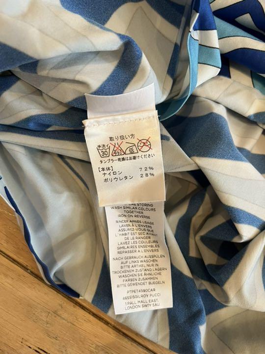 新品未使用EMILIO PUCCIエミリオプッチラッシュガード水着MＬ紺５,５万 特別セール品】 Emilio Pucci（エミリオ・プッチ）水着・ビーチ