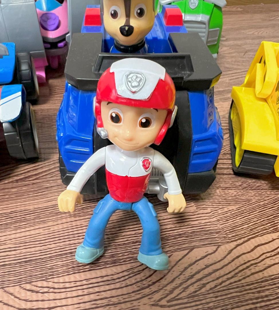 パウパトロール☆車両とフィギュアセット　おもちゃ　まとめ売り パウパトロール☆車両とフィギュアセット おもちゃ まとめ売り