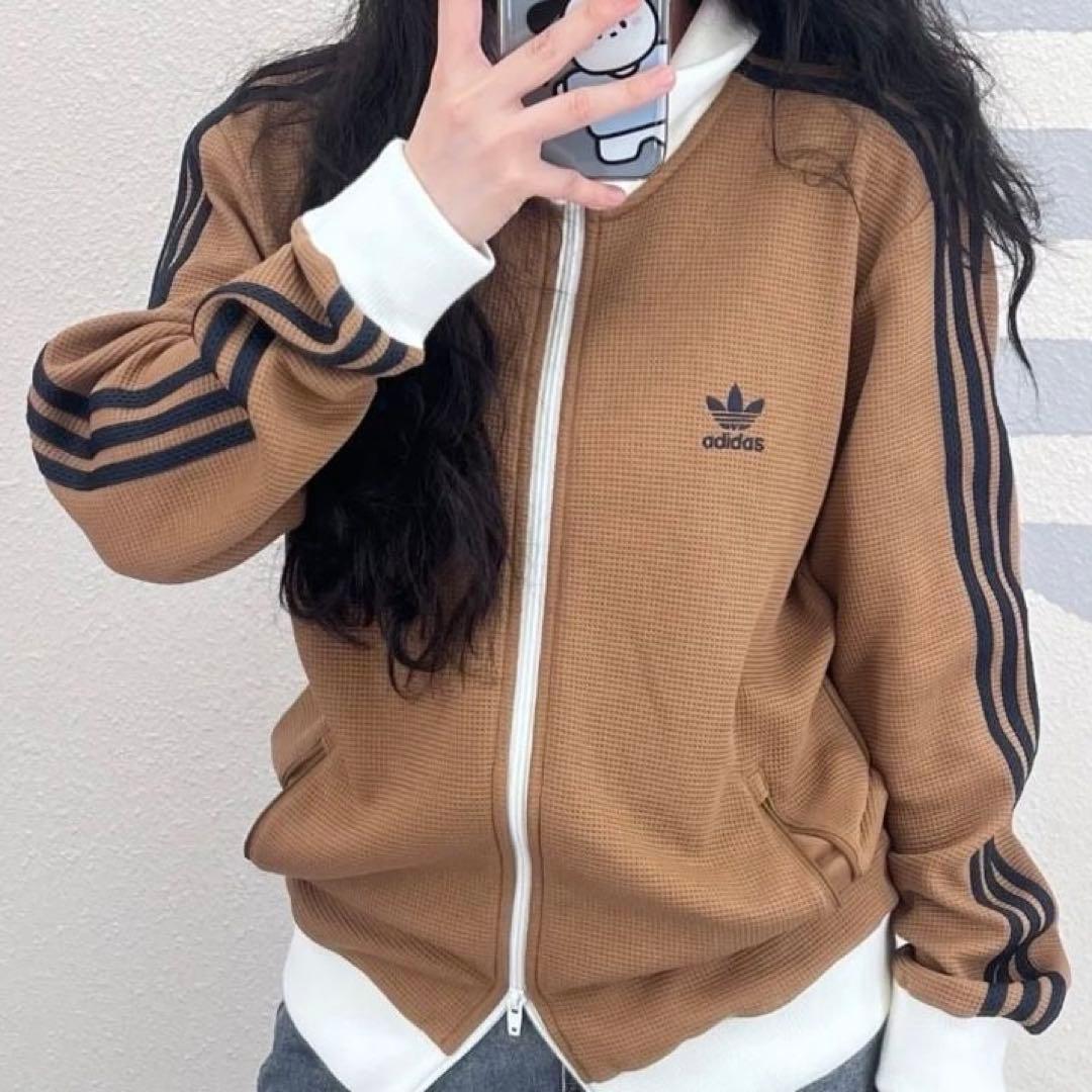 日本未発売カラーL茶⭐️adidas アディカラー 刺繍 トラックトップ ワッフル