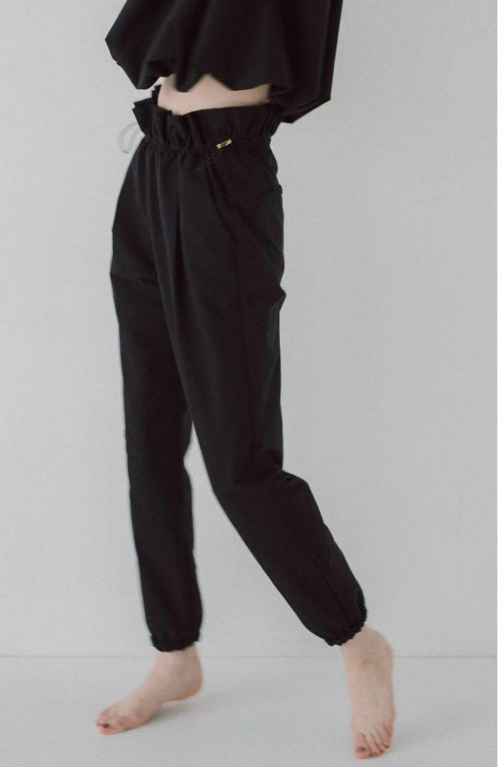 dolce. アクティブパンツ　メゾンドドルチェ