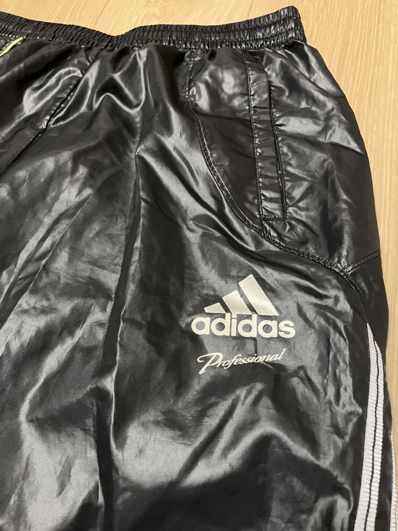美品 アディダスプロフェッショナルセットアップ 上下 メンズM ナイロン 黒黄銀