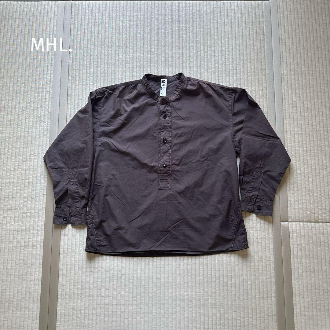 MHL. ／ スタンドカラーシャツ