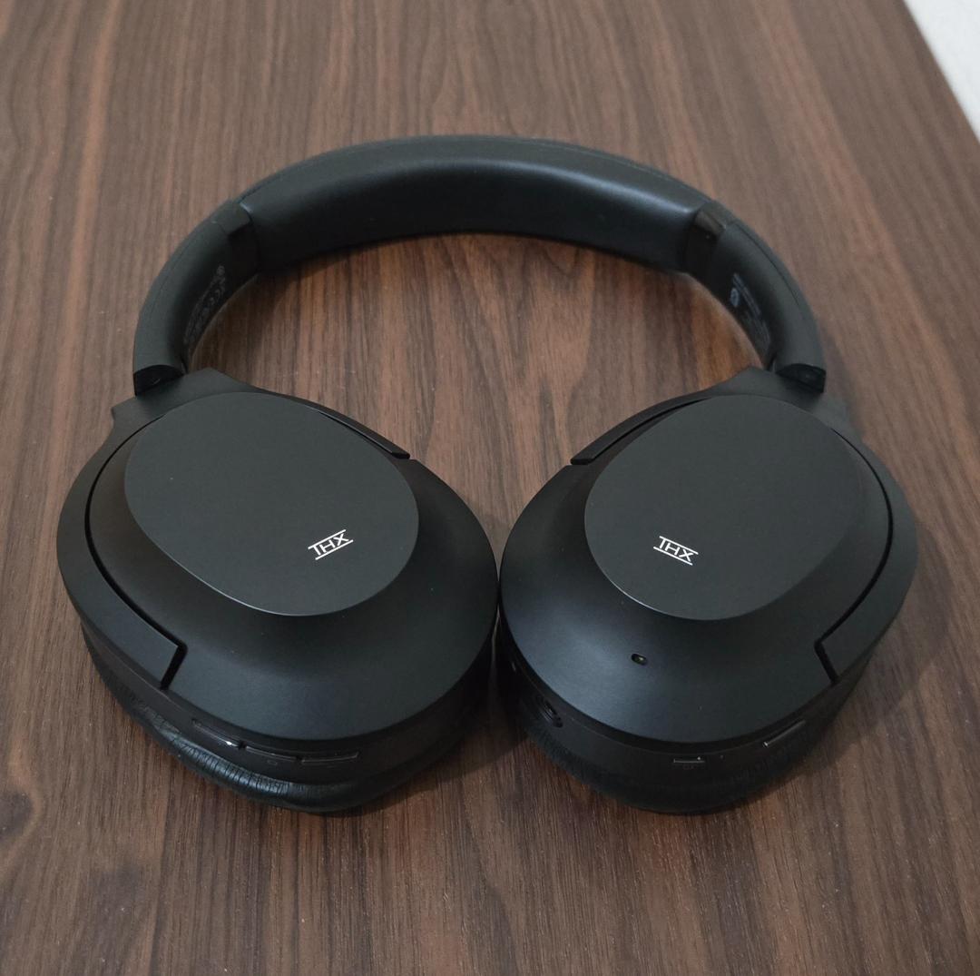 Razer：Opus Black
