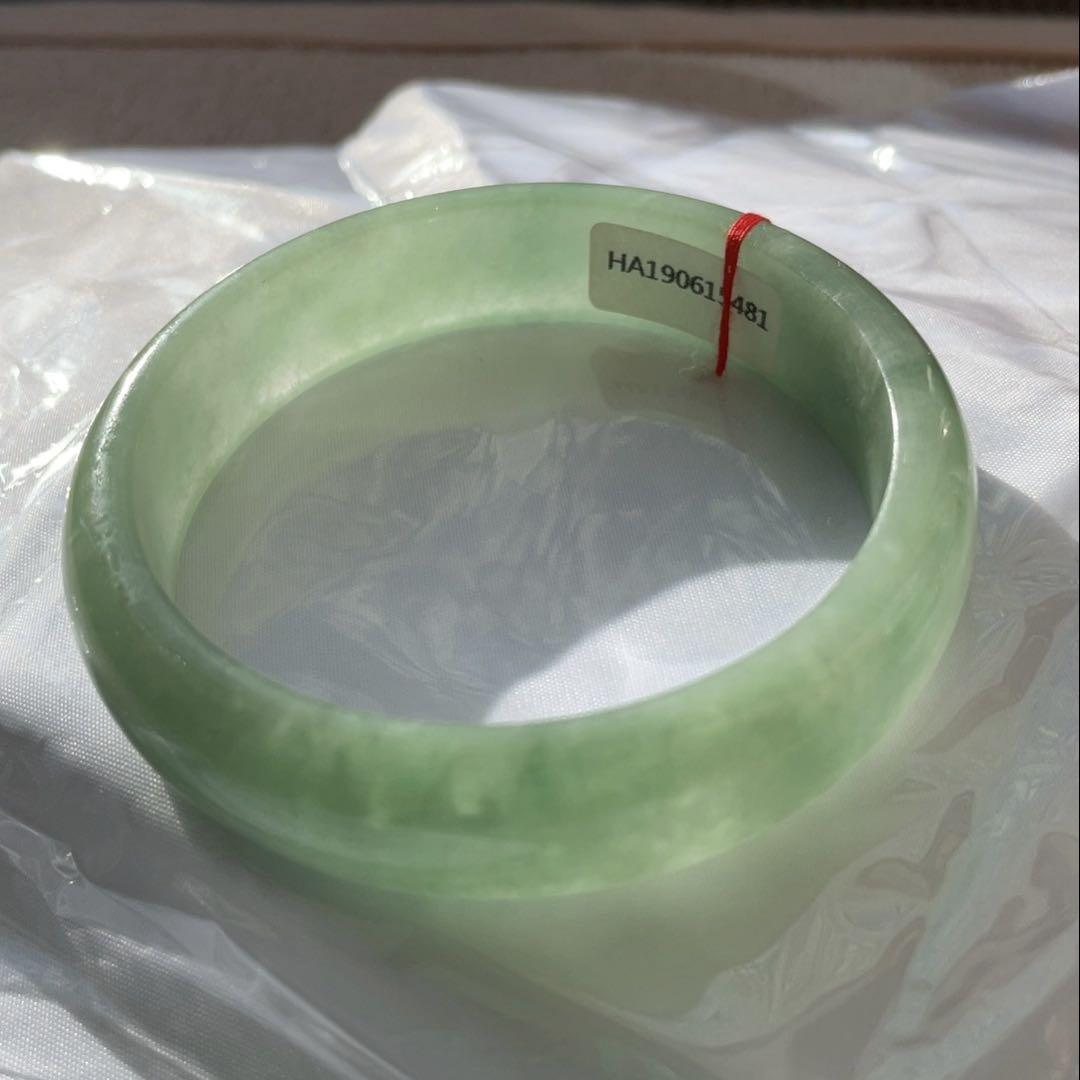 すずなりこページ　翡翠バングル　天然石　和田玉　宝石　内径約57.3mm