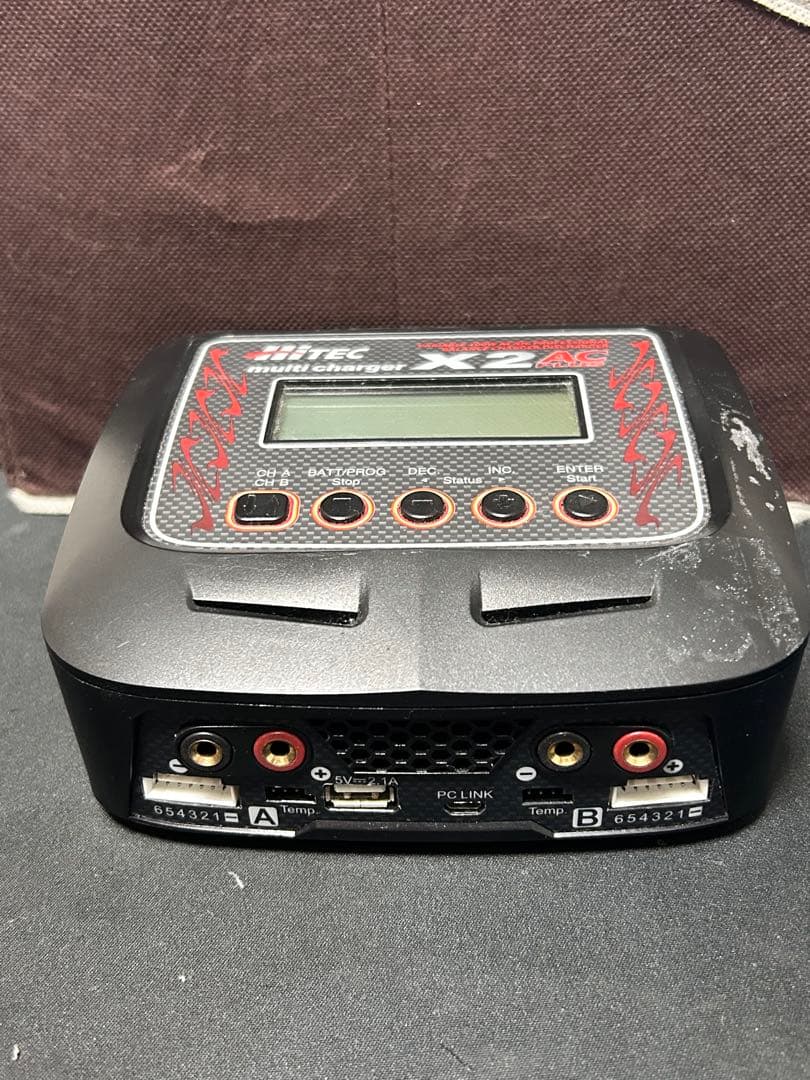 ラジコン充電器やや傷や汚れあり