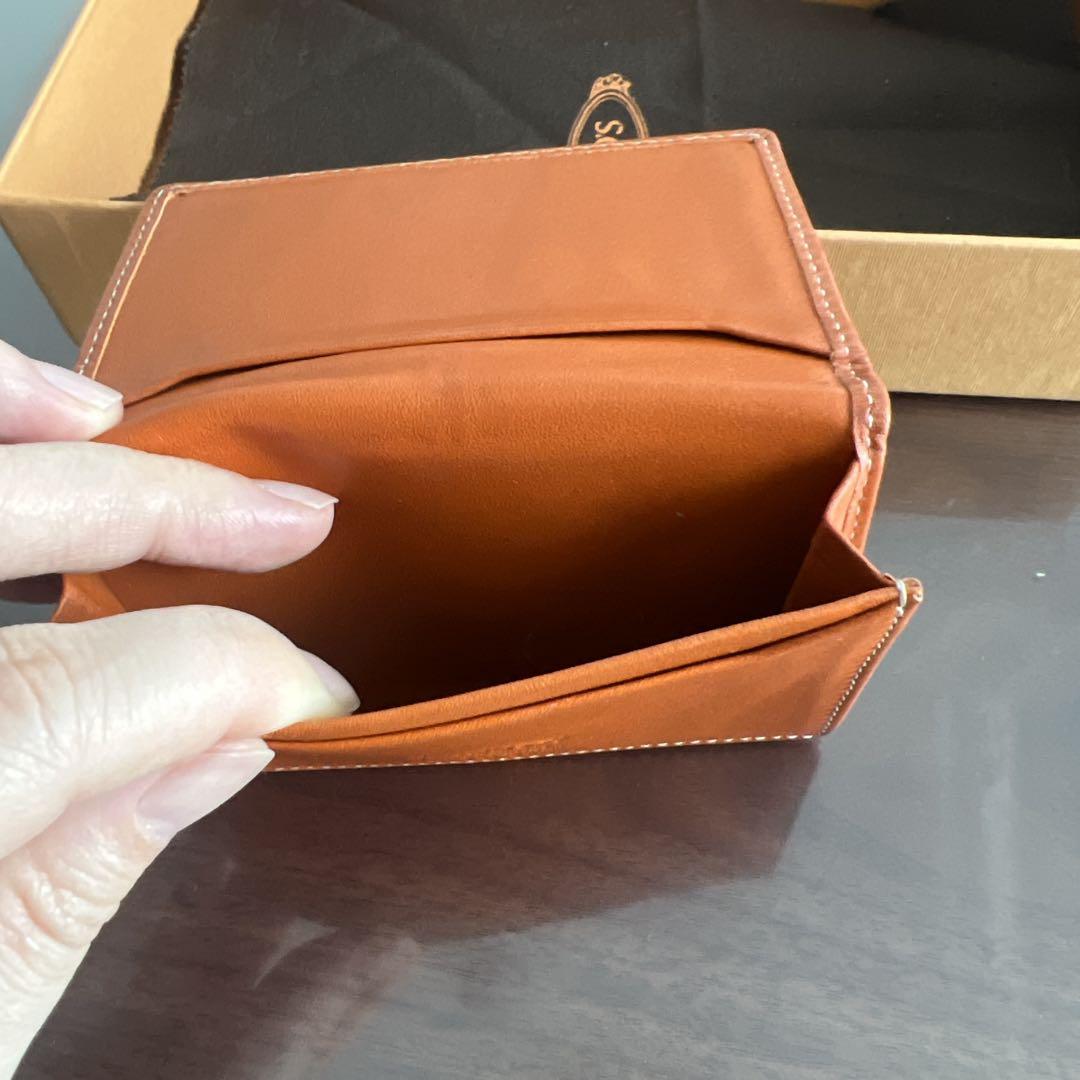 二つ折り財布