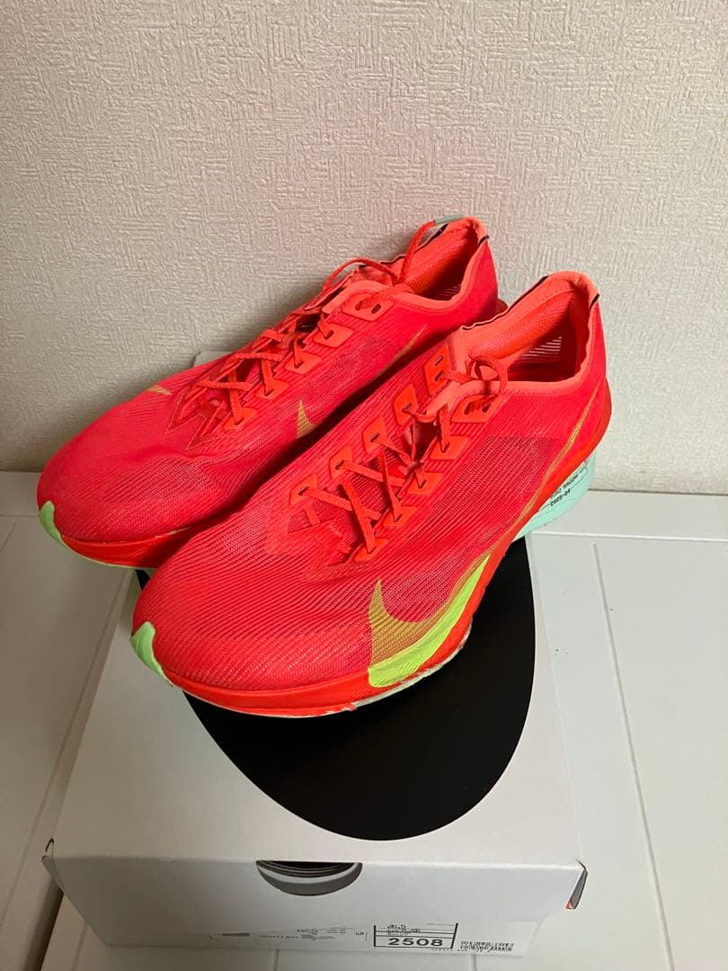 【ナイキ】ヴェイパーフライ4【26.5cm】