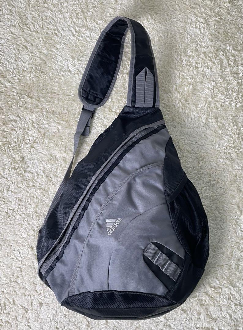 adidas ワンショルダーバッグ y2k スリングバッグ　グレー