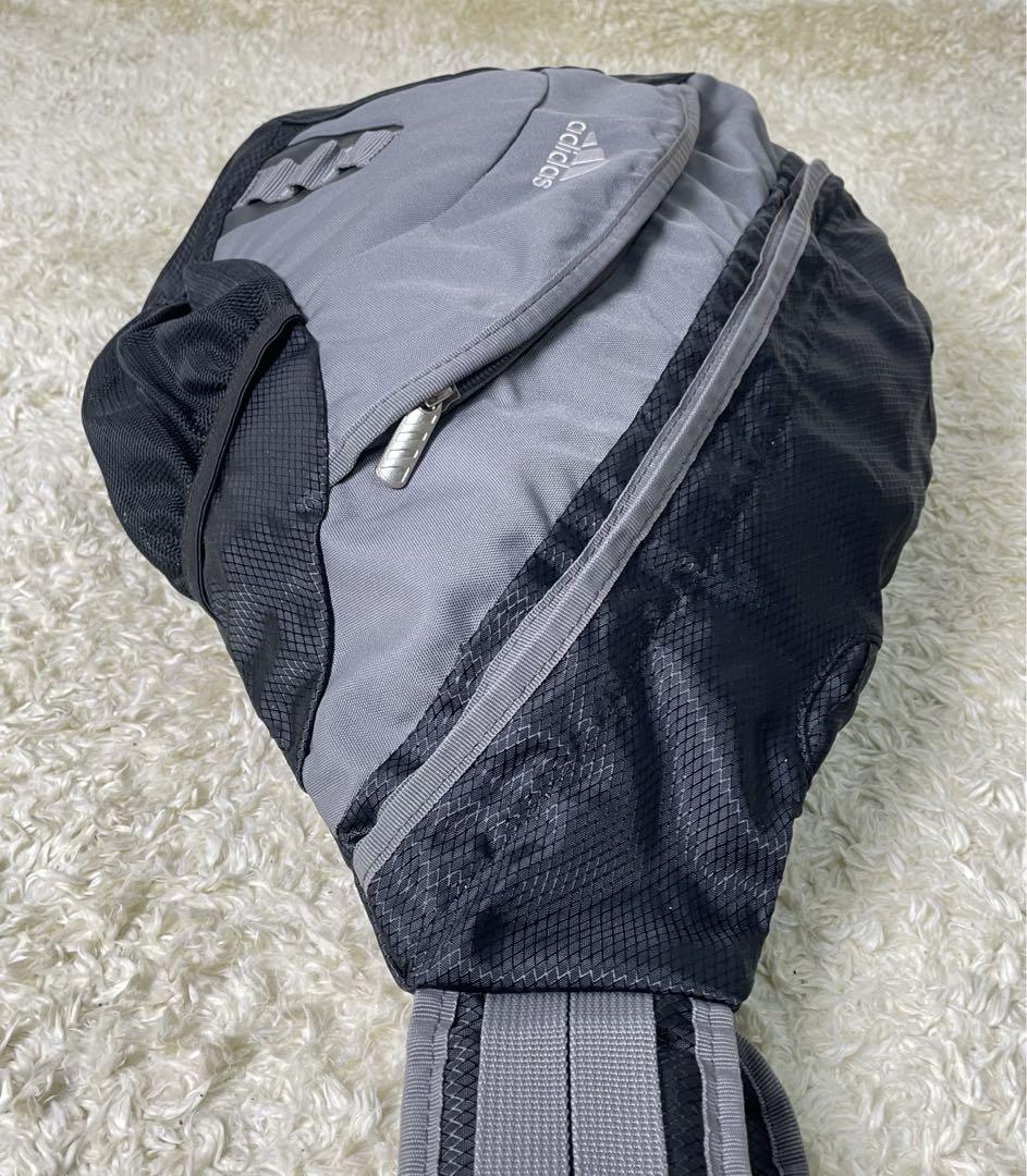 adidas ワンショルダーバッグ y2k スリングバッグ　グレー