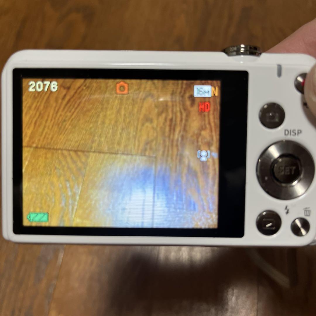 CASIO EXILIM 16.1メガピクセル コンパクトカメラ
